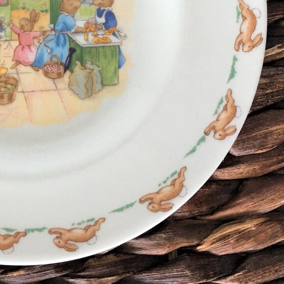 Royal Doulton Bunnykins Plate in Kitchen Scene Pattern - Picture 8 of 8